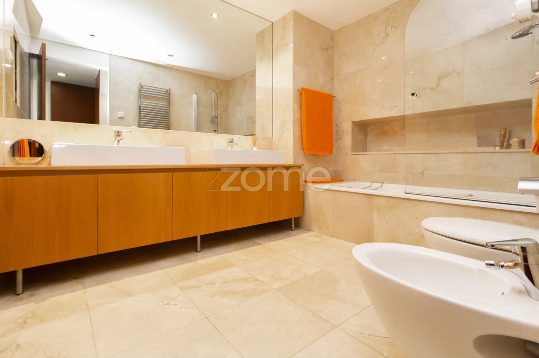 Apartamento T4 para Venda em Creixomil Foto 35