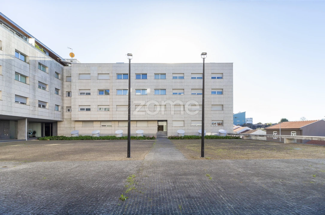 Apartamento T4 para Venda em Creixomil Foto 46