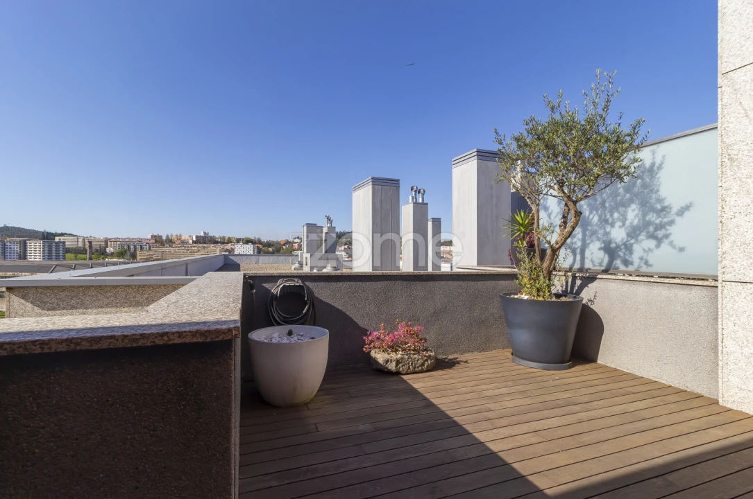 Apartamento T4 para Venda em Creixomil Foto 11