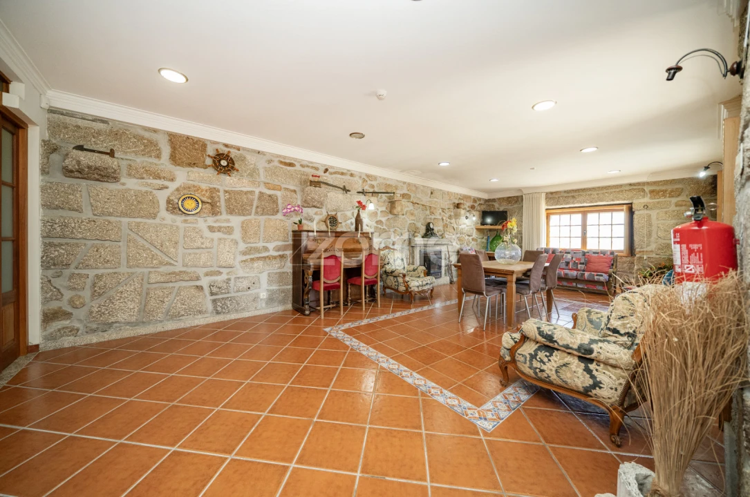 Quinta T8 para Venda em Campos e Louredo Foto 59