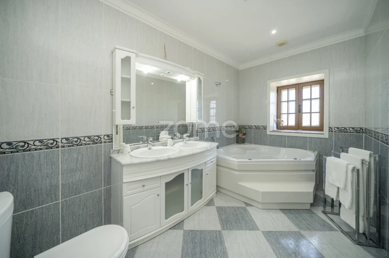 Quinta T8 para Venda em Campos e Louredo Foto 18