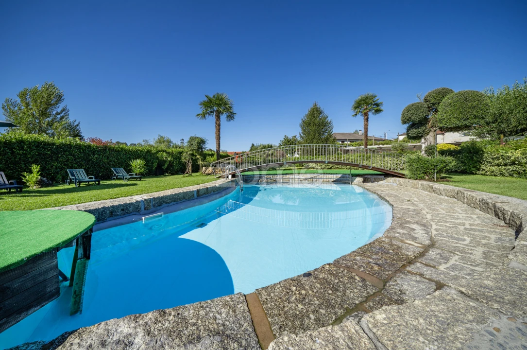 Terreno para Venda em Campos e Louredo Foto 10