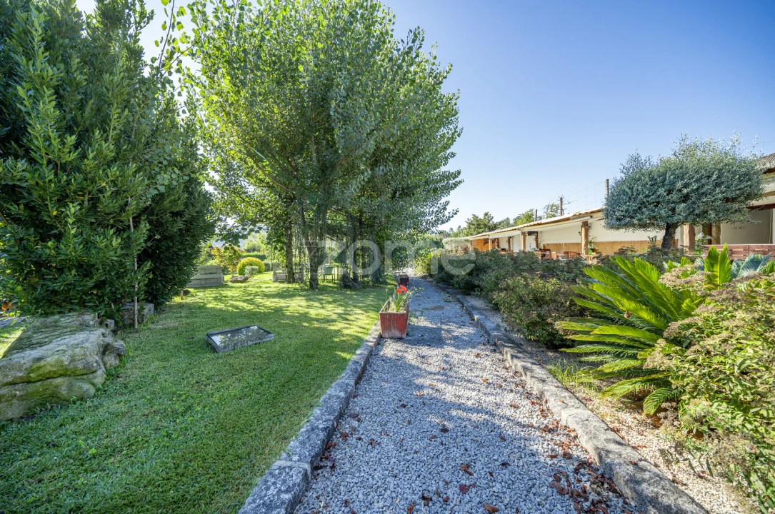 Terreno para Venda em Campos e Louredo Foto 22