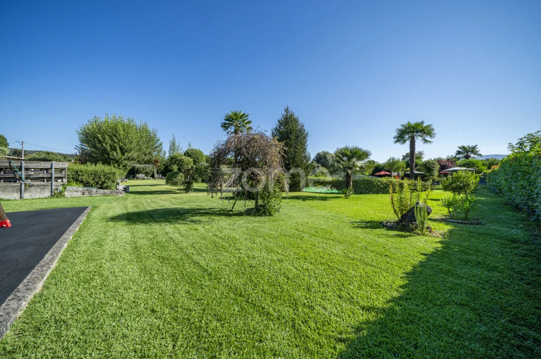 Terreno para Venda em Campos e Louredo Foto 27