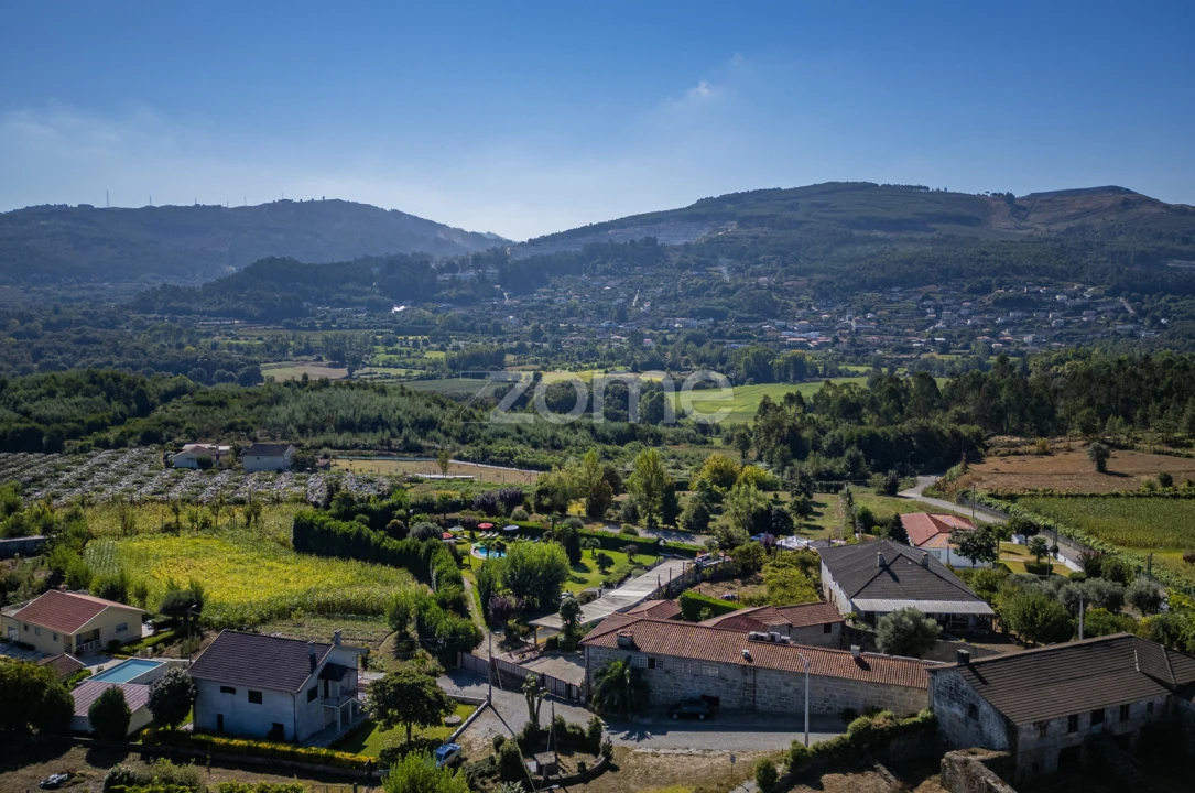 Terreno para Venda em Campos e Louredo Foto 4