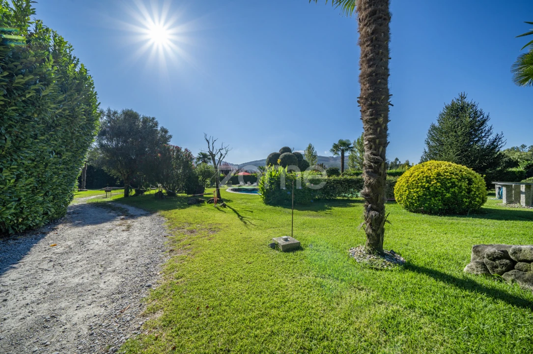Terreno para Venda em Campos e Louredo Foto 8