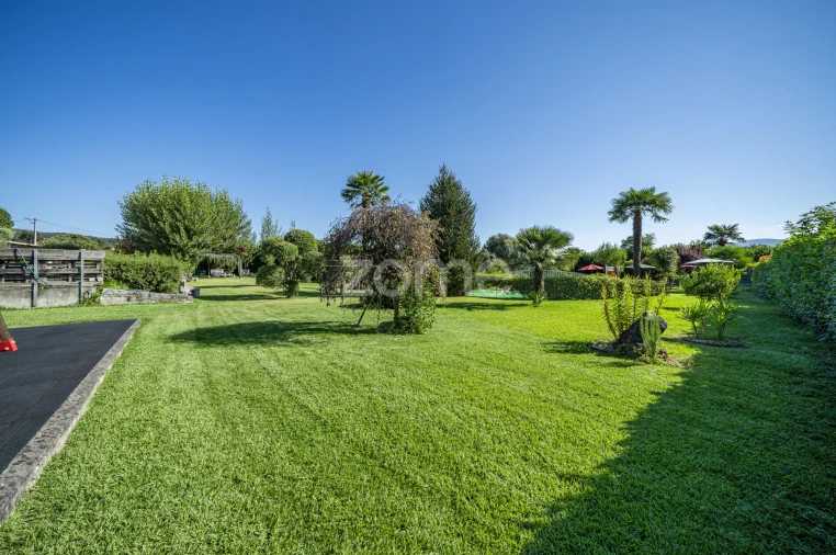 Terreno para Venda em Campos e Louredo Foto 27