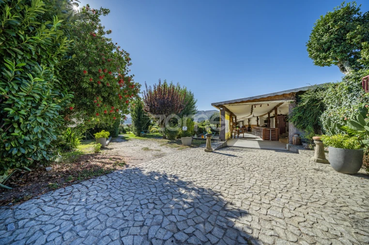 Terreno para Venda em Campos e Louredo Foto 6