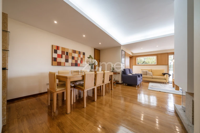 Moradia T6 para Venda em Nogueiró e Tenões Foto 11