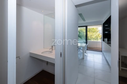 Apartamento T4 para Venda em Aldoar, Foz do Douro e Nevogilde
