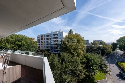 Apartamento T4 para Venda em Aldoar, Foz do Douro e Nevogilde