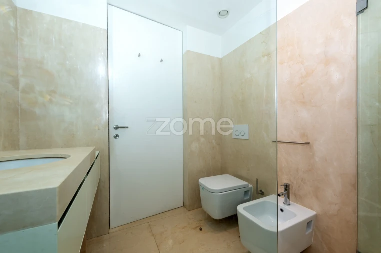 Apartamento T4 para Venda em Aldoar, Foz do Douro e Nevogilde Foto 18