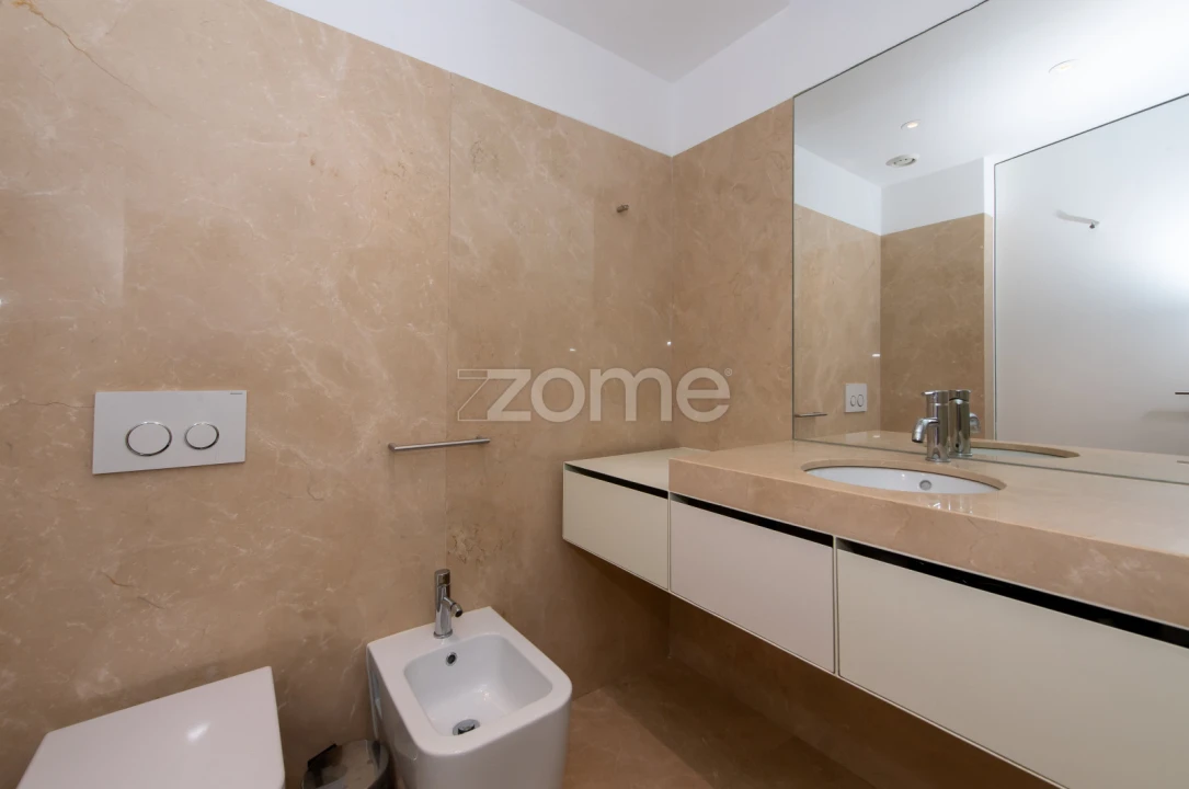 Apartamento T4 para Venda em Aldoar, Foz do Douro e Nevogilde Foto 21