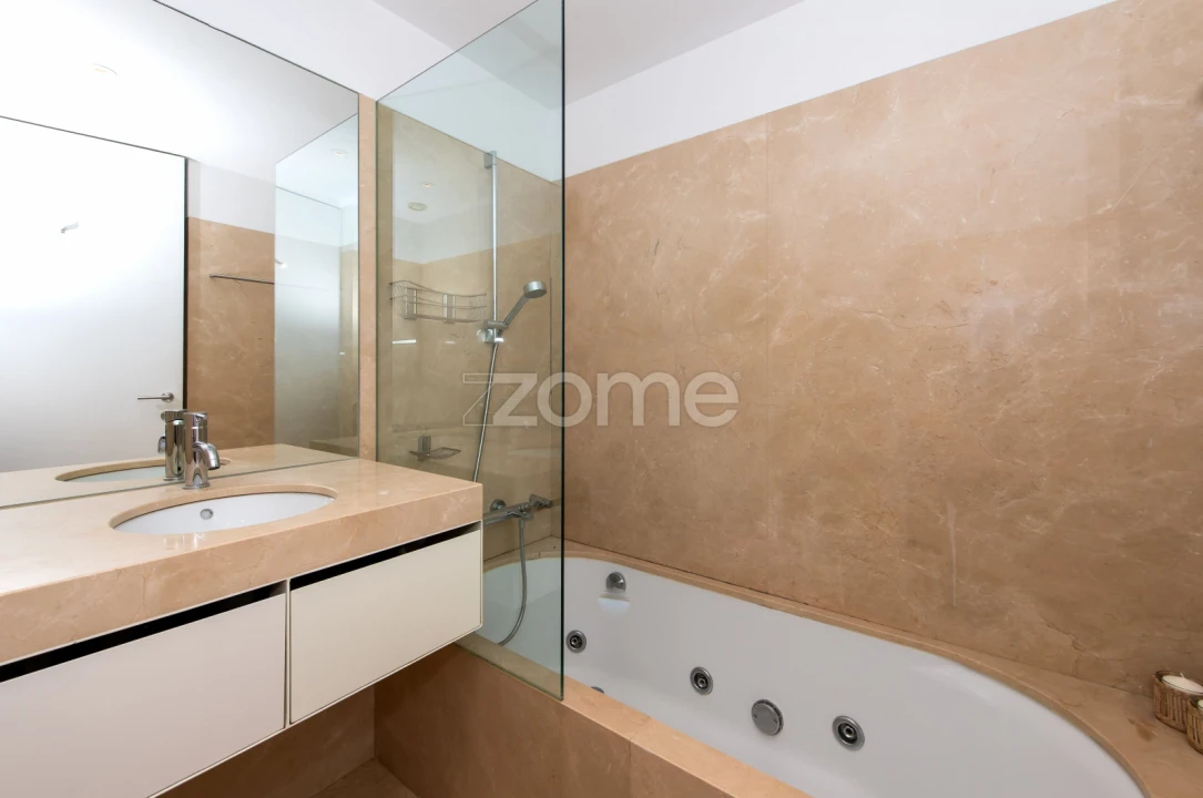 Apartamento T4 para Venda em Aldoar, Foz do Douro e Nevogilde Foto 20