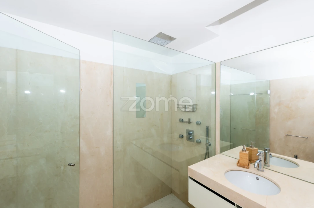Apartamento T4 para Venda em Aldoar, Foz do Douro e Nevogilde Foto 17