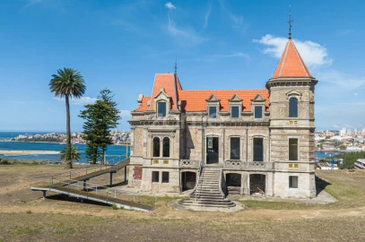 Moradia T4 para Venda em Santa Marinha e São Pedro da Afurada