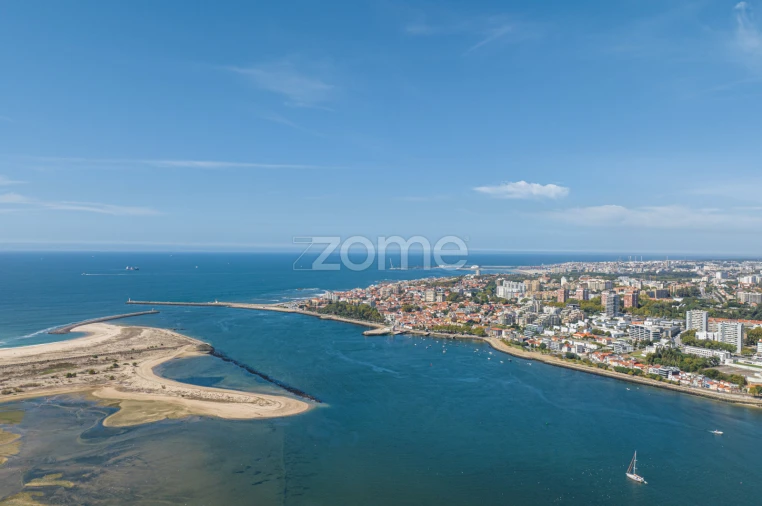Moradia T4 para Venda em Santa Marinha e São Pedro da Afurada Foto 71