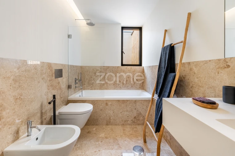 Moradia T4 para Venda em Santa Marinha e São Pedro da Afurada Foto 49