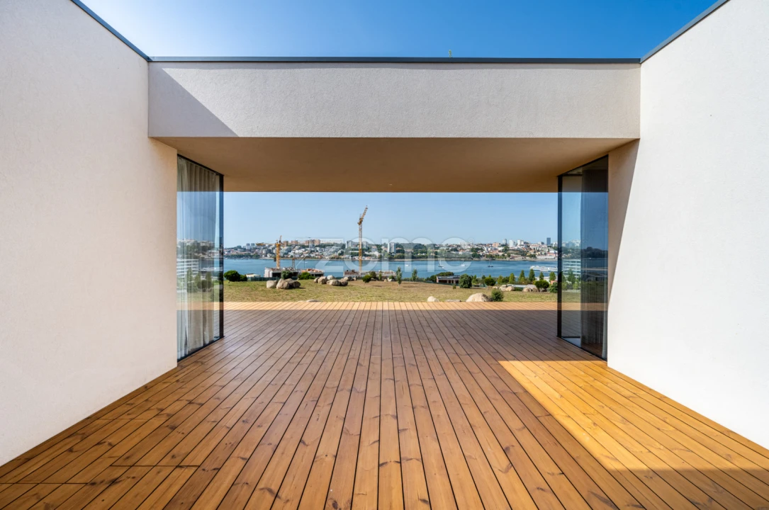Moradia T4 para Venda em Santa Marinha e São Pedro da Afurada Foto 16