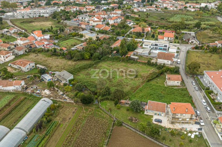 Terreno para Arrendamento em Grijó e Sermonde Foto 11