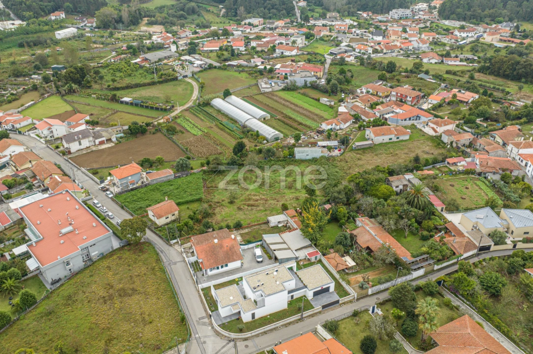 Terreno para Arrendamento em Grijó e Sermonde Foto 8
