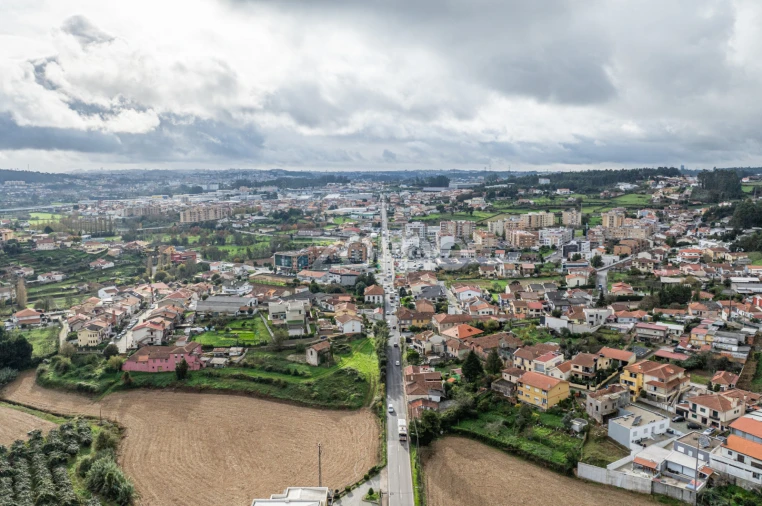 Prédio para Venda em Alfena Foto 39