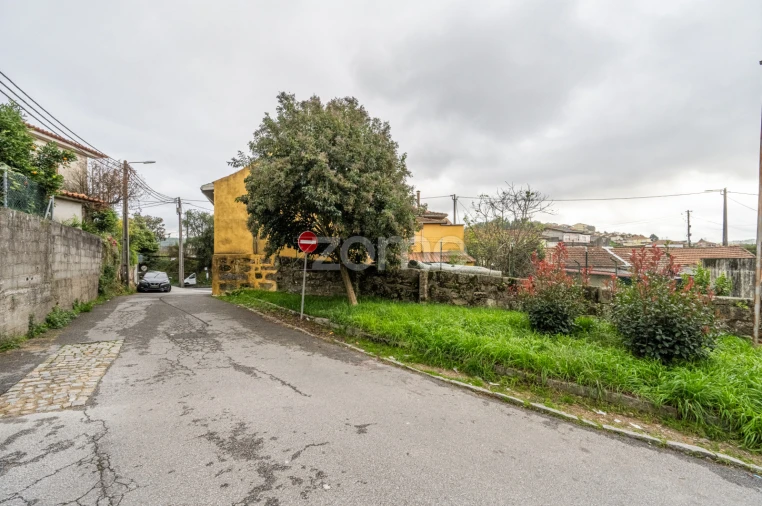 Prédio para Venda em Alfena Foto 34
