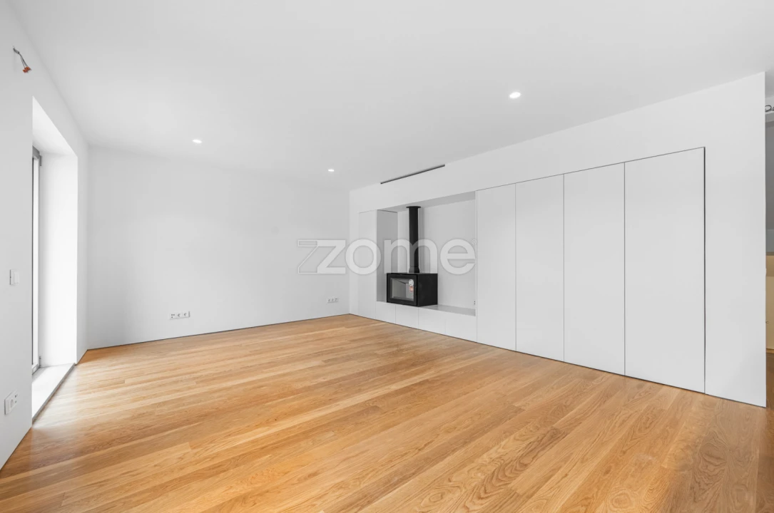 Moradia T3 para Arrendamento em Aldoar, Foz do Douro e Nevogilde Foto 12