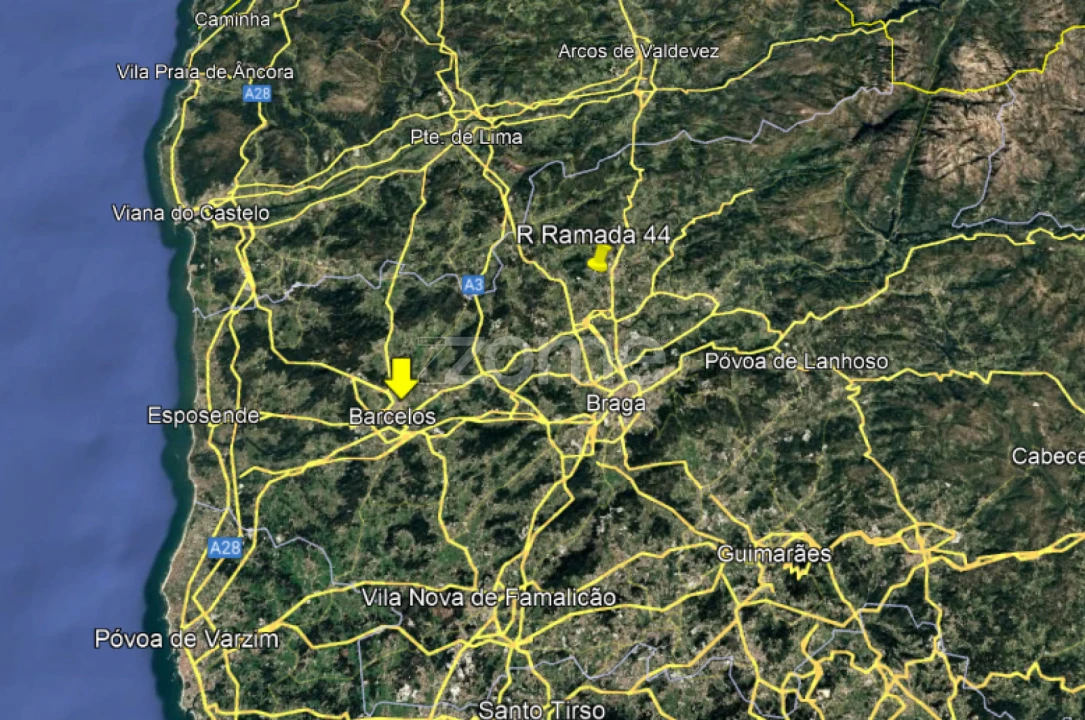 Moradia T3 para Venda em Arcozelo Foto 39