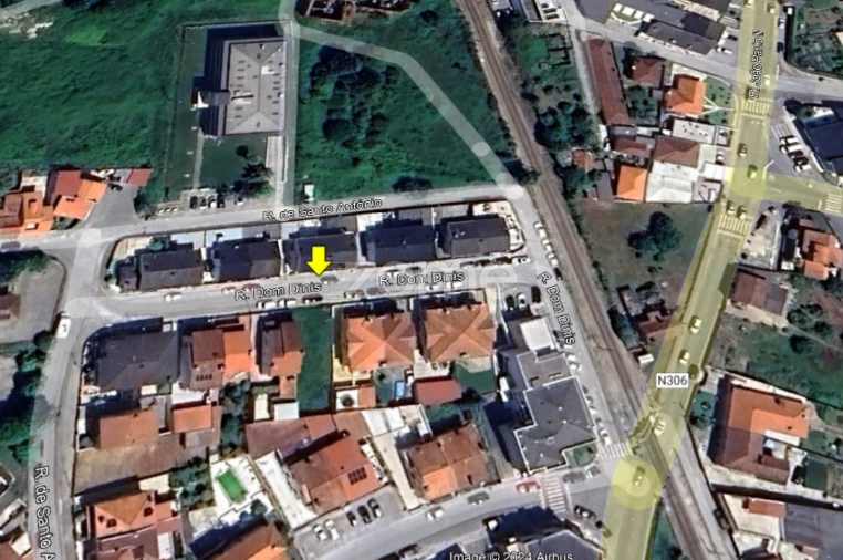 Moradia T3 para Venda em Arcozelo Foto 35