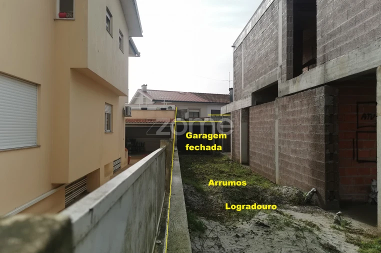 Moradia T3 para Venda em Arcozelo Foto 1