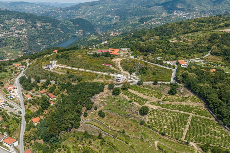 Moradia T4 para Venda em Resende Foto 20