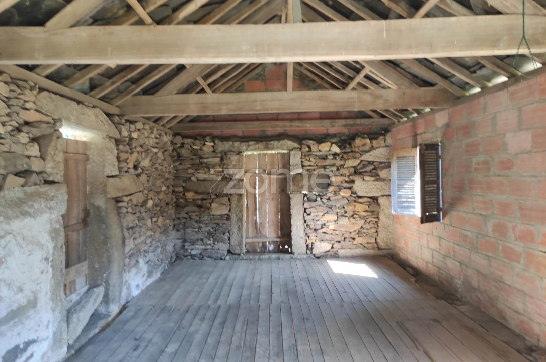 Quinta T2 para Venda em Moldes Foto 5