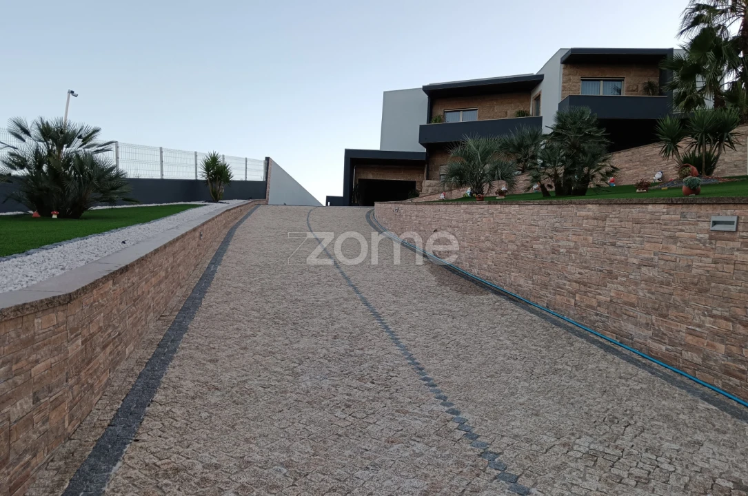 Moradia T3 para Venda em Louredo Foto 7