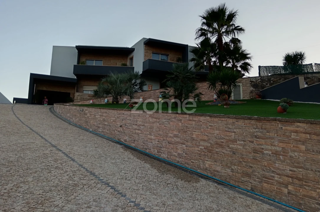 Moradia T3 para Venda em Louredo Foto 6