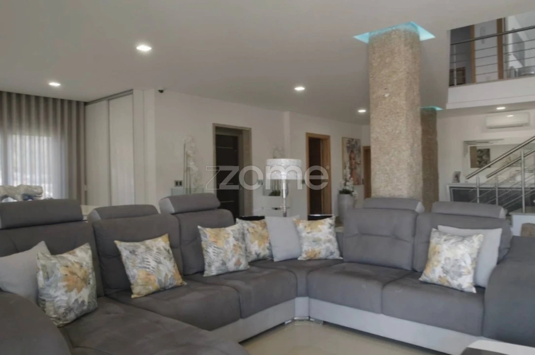 Moradia T3 para Venda em Louredo Foto 19