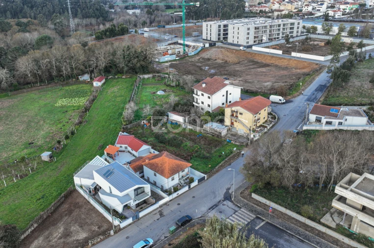 Terreno para Venda em Pedroso e Seixezelo Foto 11
