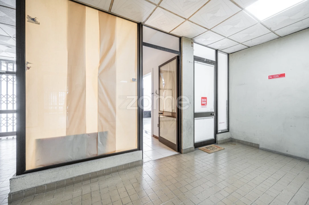 Negócio para Arrendamento em Rebordosa Foto 11