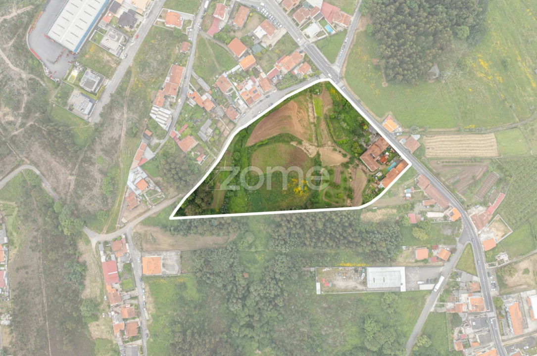 Quinta T4 para Venda em Gondomar (São Cosme), Valbom e Jovim Foto 32