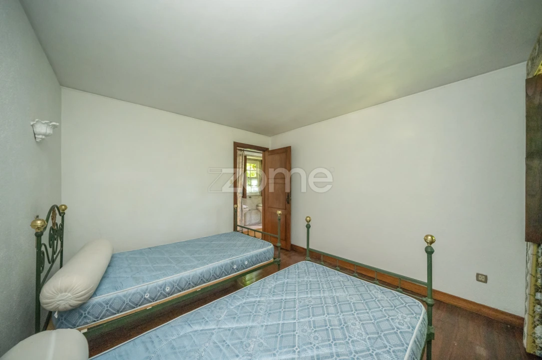 Quinta T4 para Venda em Idães Foto 22