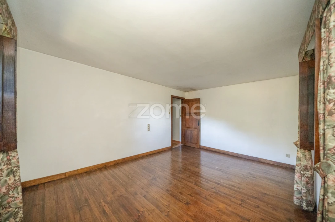 Quinta T4 para Venda em Idães Foto 25