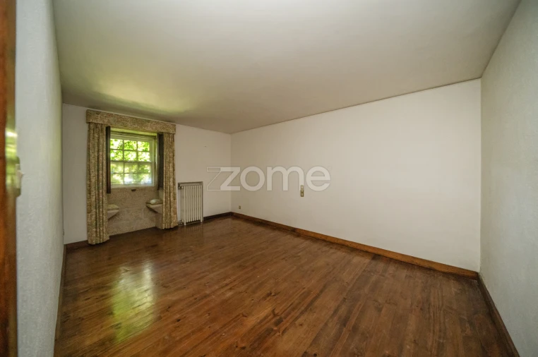 Quinta T4 para Venda em Idães Foto 16