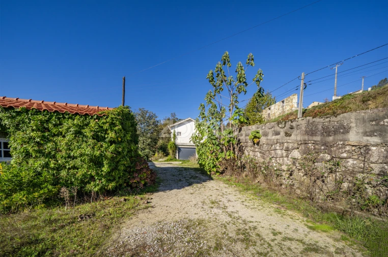 Quinta T4 para Venda em Idães Foto 36