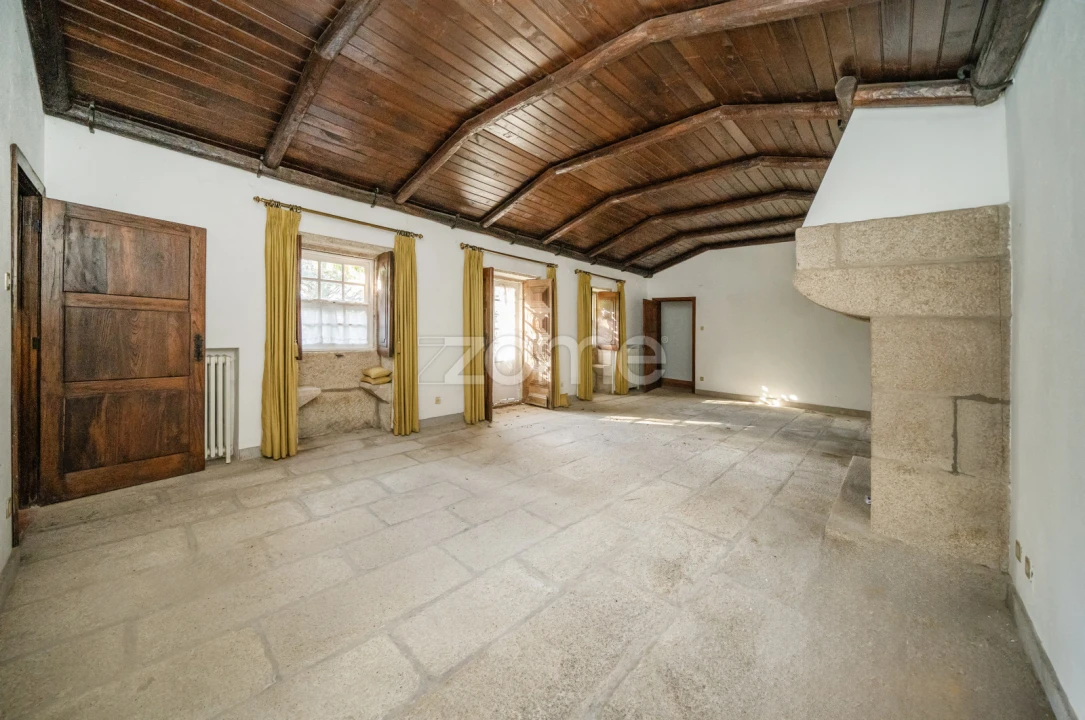 Quinta T4 para Venda em Idães Foto 10