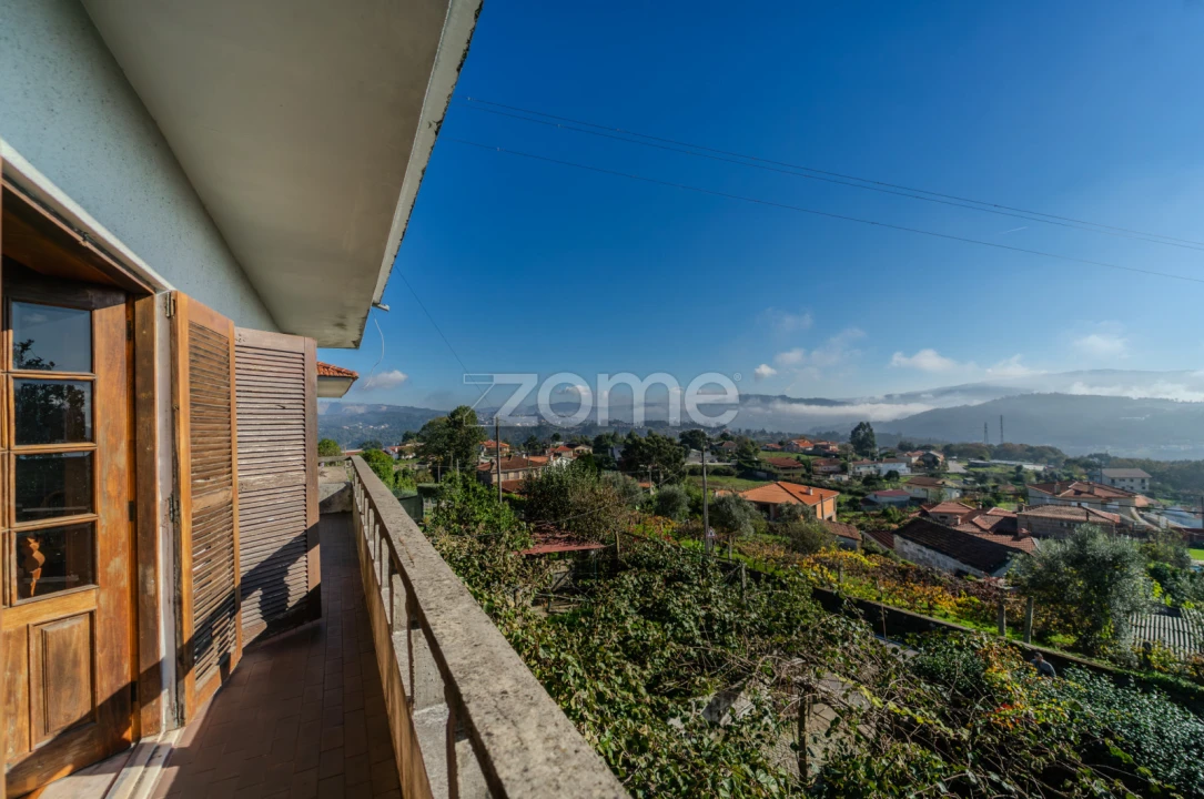 Moradia T4 para Venda em Eja Foto 23