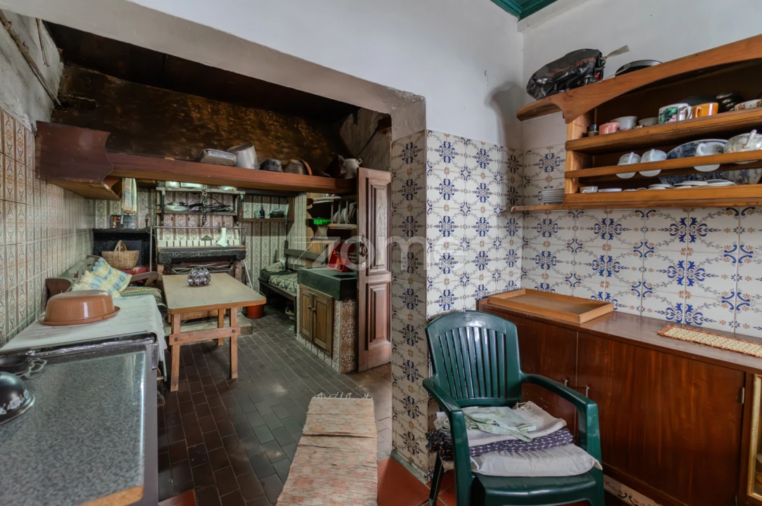 Moradia T4 para Venda em Eja Foto 11