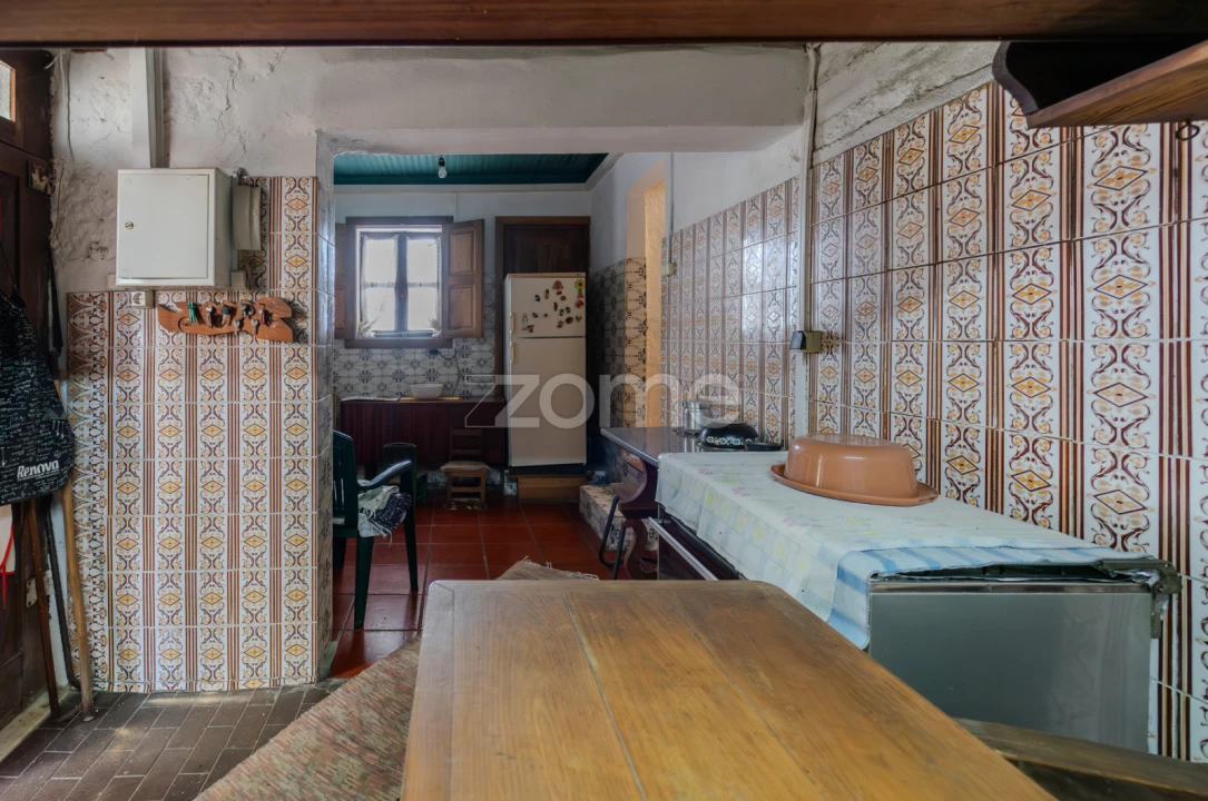 Moradia T4 para Venda em Eja Foto 12