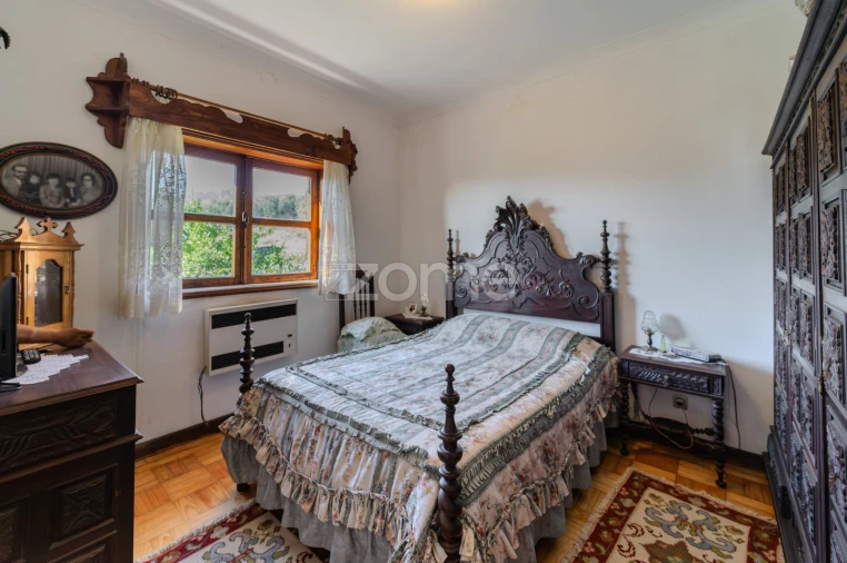 Moradia T4 para Venda em Eja Foto 27