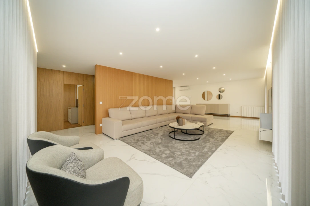 Moradia T5 para Venda em Vila Verde e Barbudo Foto 7