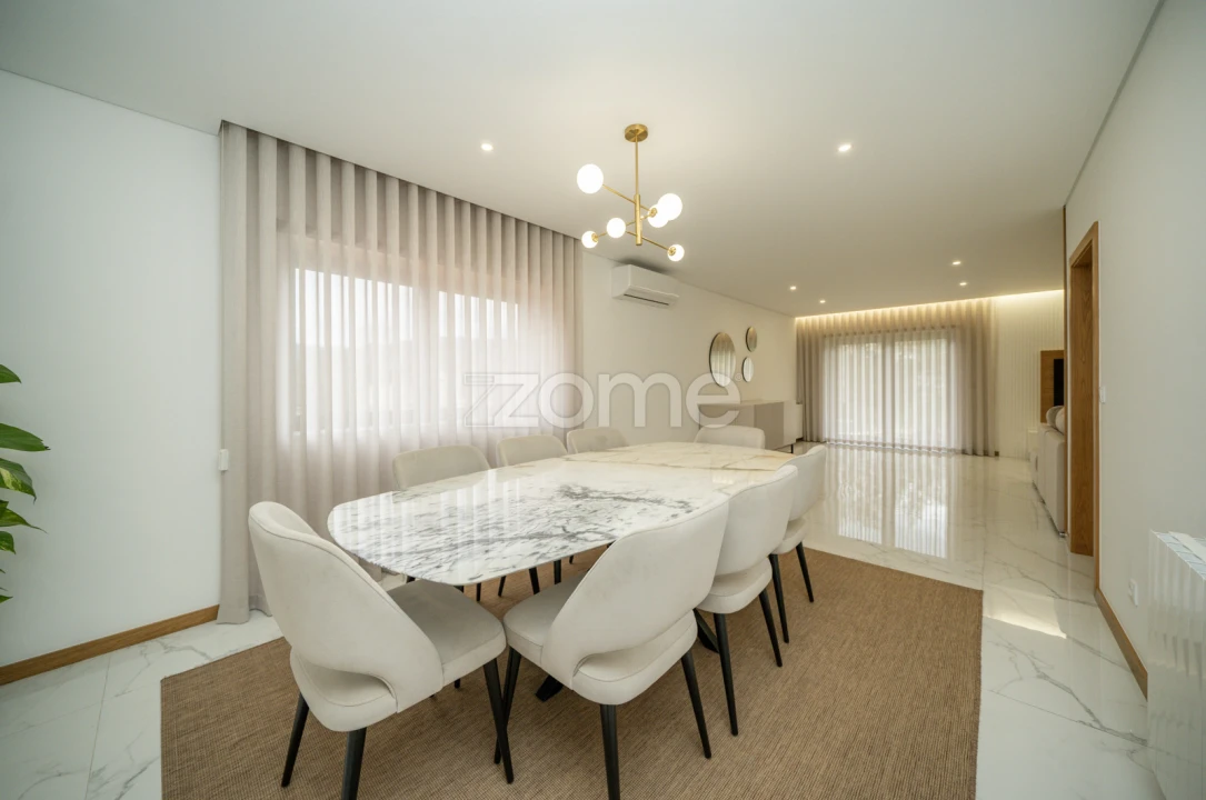 Moradia T5 para Venda em Vila Verde e Barbudo Foto 15